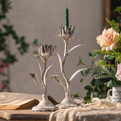Dekorativer romantischer Kerzenständer aus Vintage-Eisen