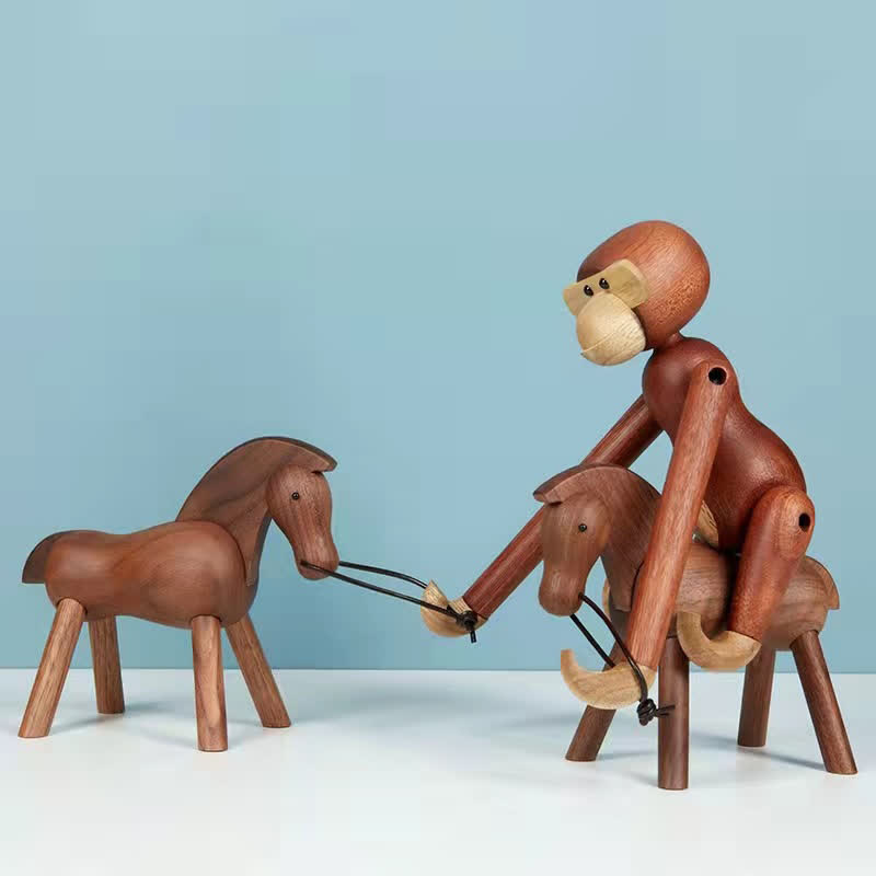Kreatives Puppenpferd-Ornament aus Massivholz