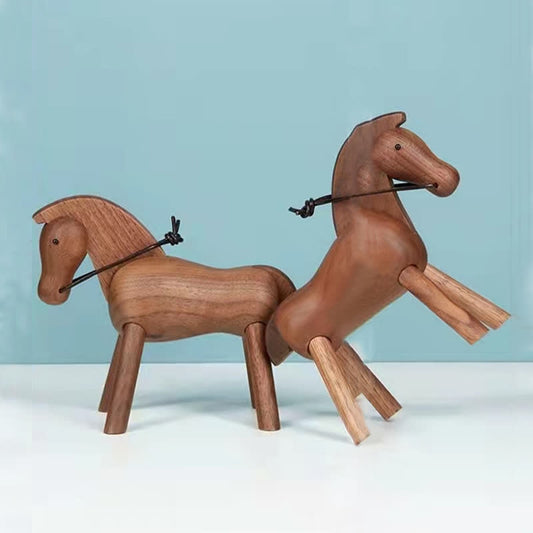 Kreatives Puppenpferd-Ornament aus Massivholz