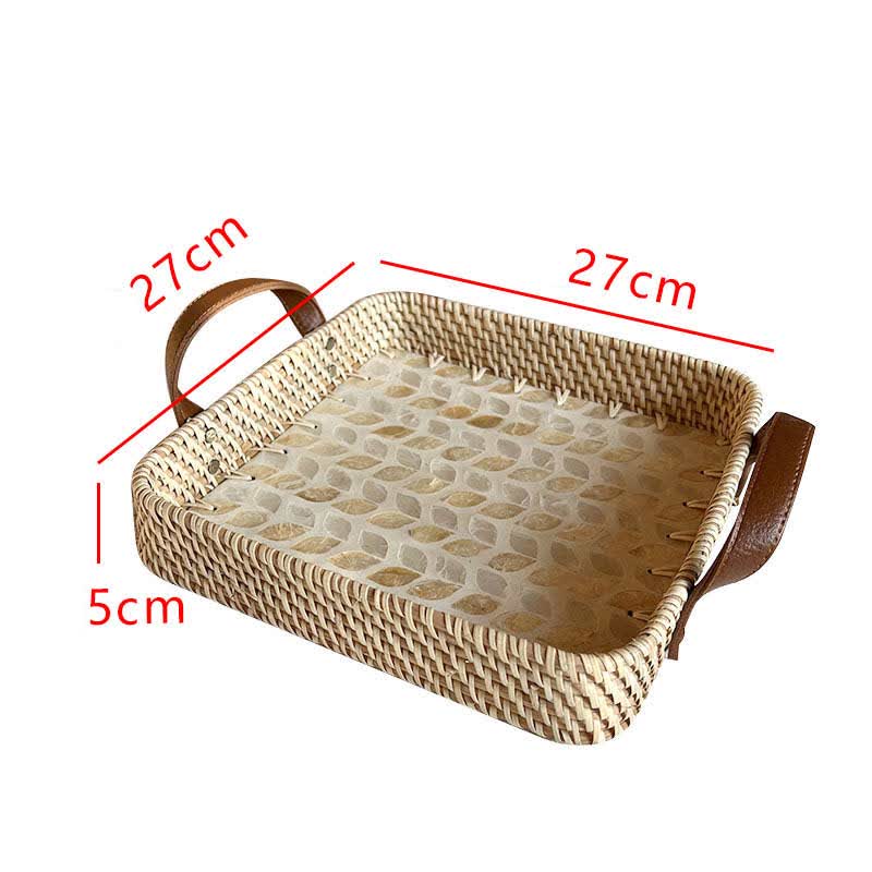 Geflochtener Aufbewahrungskorb aus Rattan im Bauernhausstil
