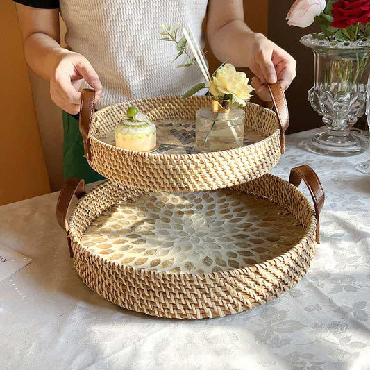 Geflochtener Aufbewahrungskorb aus Rattan im Bauernhausstil