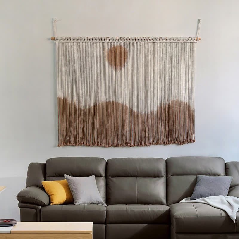 Schlichter böhmischer Wandteppich mit Quaste