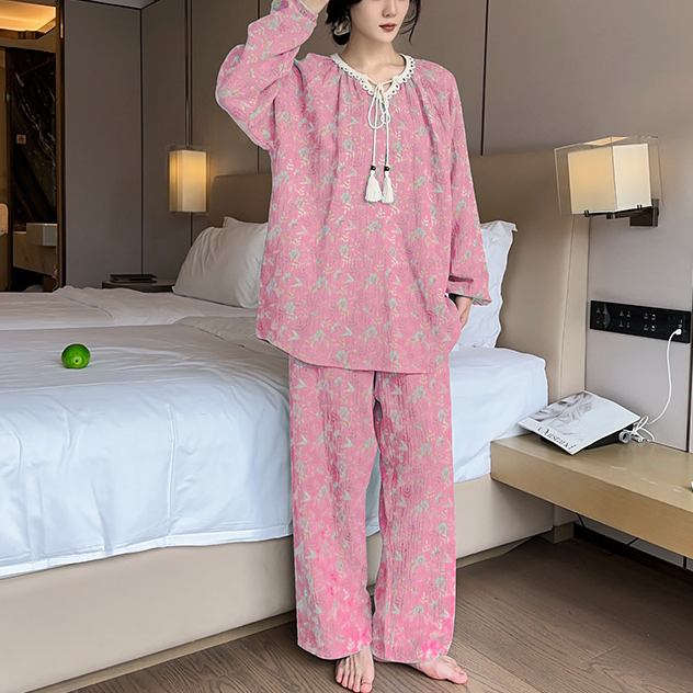 Pyjama-Set aus Baumwolle mit Spitzenausschnitt in Übergröße