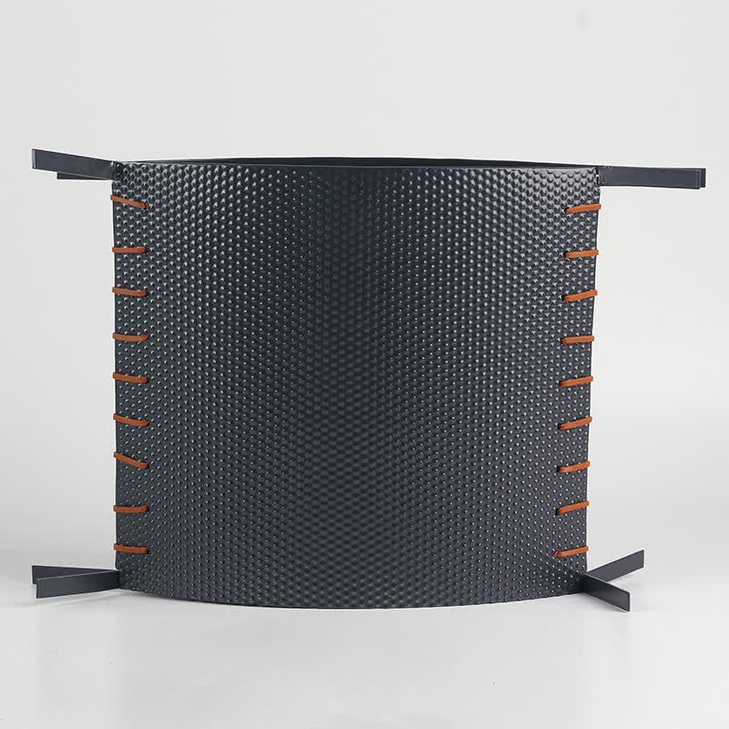 Kreative flache Vase mit Ledernähten