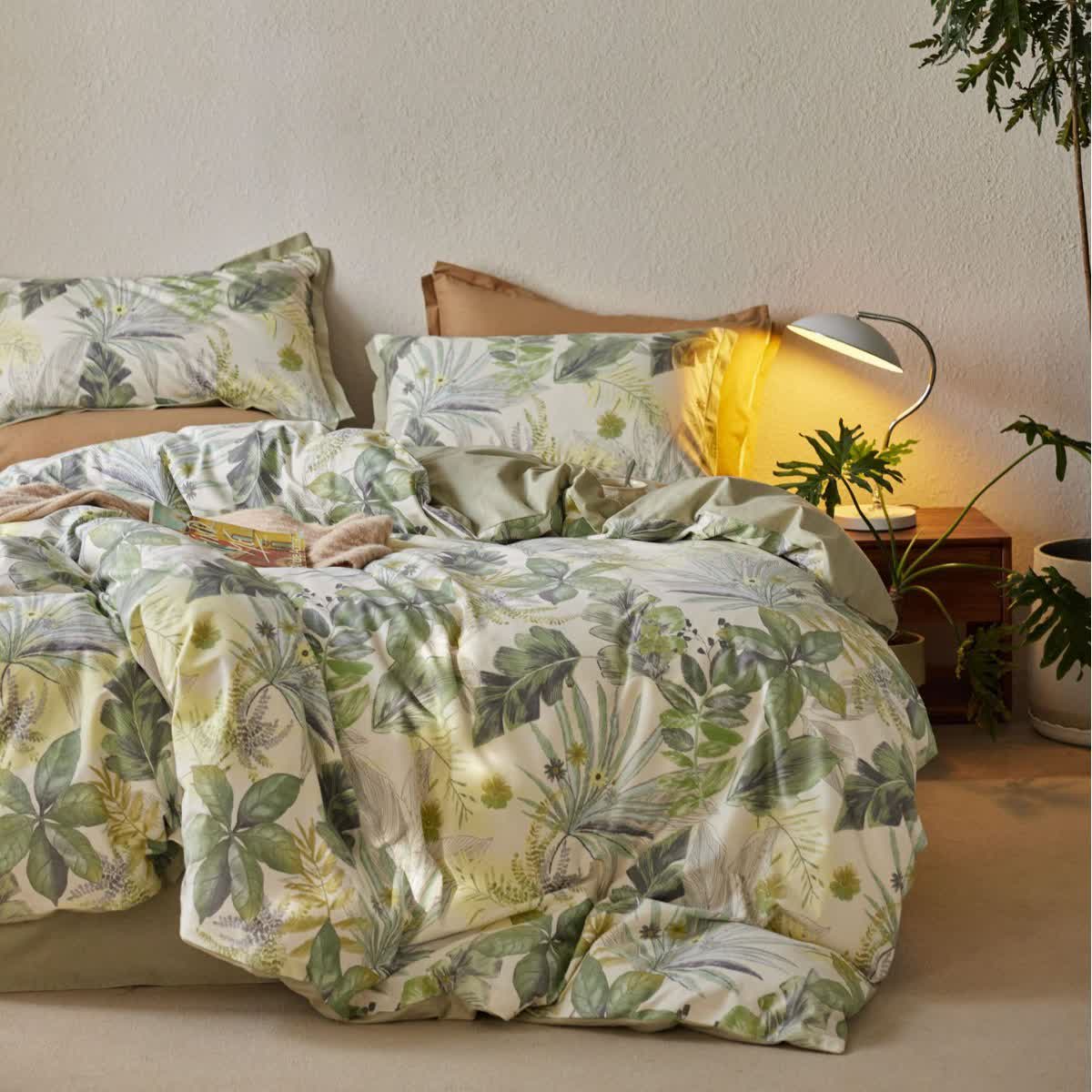 Luxuriöses Bettwäscheset aus Baumwolle mit üppigen Blättern (4-teilig)