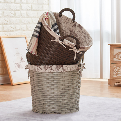 Rattan-Wäschekorb im schlichten Stil