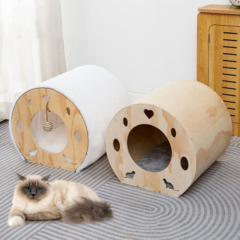Katzenhaus aus Holz in Raumkapselform