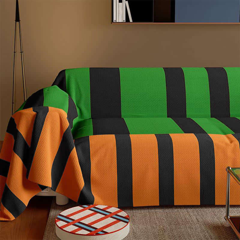 Weicher Sofabezug im Vintage-Stil mit Streifen