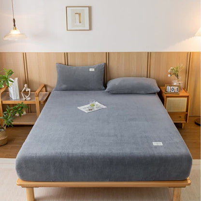 Einfarbiges Spannbettlaken aus weichem Flanell