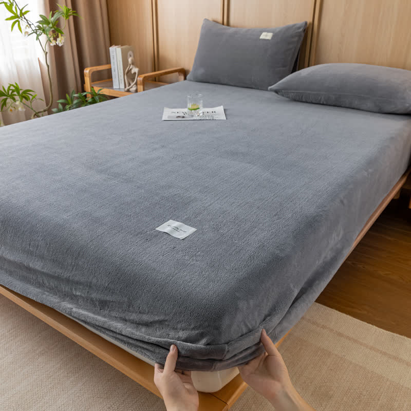 Einfarbiges Spannbettlaken aus weichem Flanell