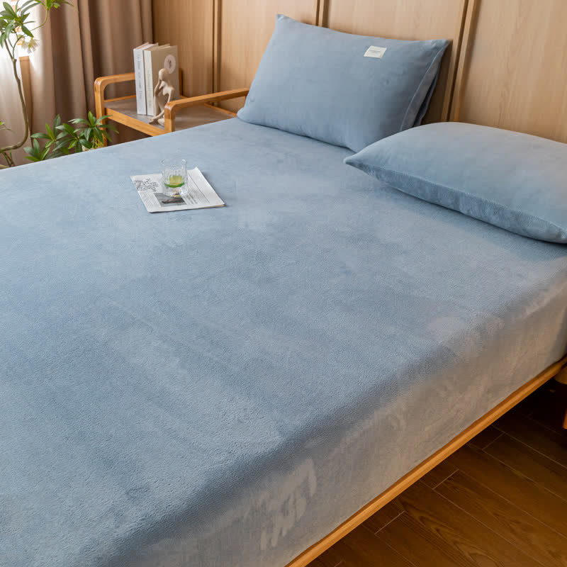 Einfarbiges Spannbettlaken aus weichem Flanell