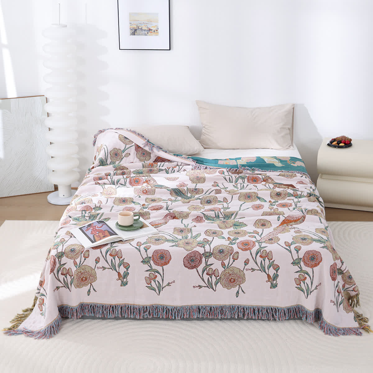 Leichte Steppdecke aus Baumwollgaze mit Blumenmuster und Vögeln
