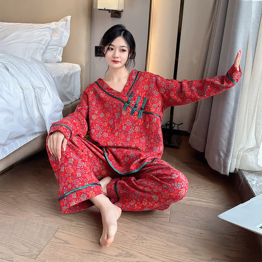 Pyjama-Set aus Baumwolle mit Froschknopf und Rose in Übergröße