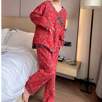 Pyjama-Set aus Baumwolle mit Froschknopf und Rose in Übergröße