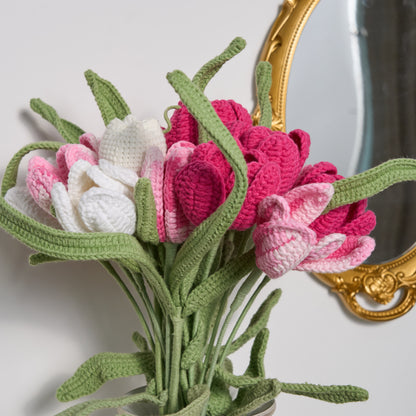 Gehäkeltes Tulpenstrauß-Vasen-Set im Bauernhausstil