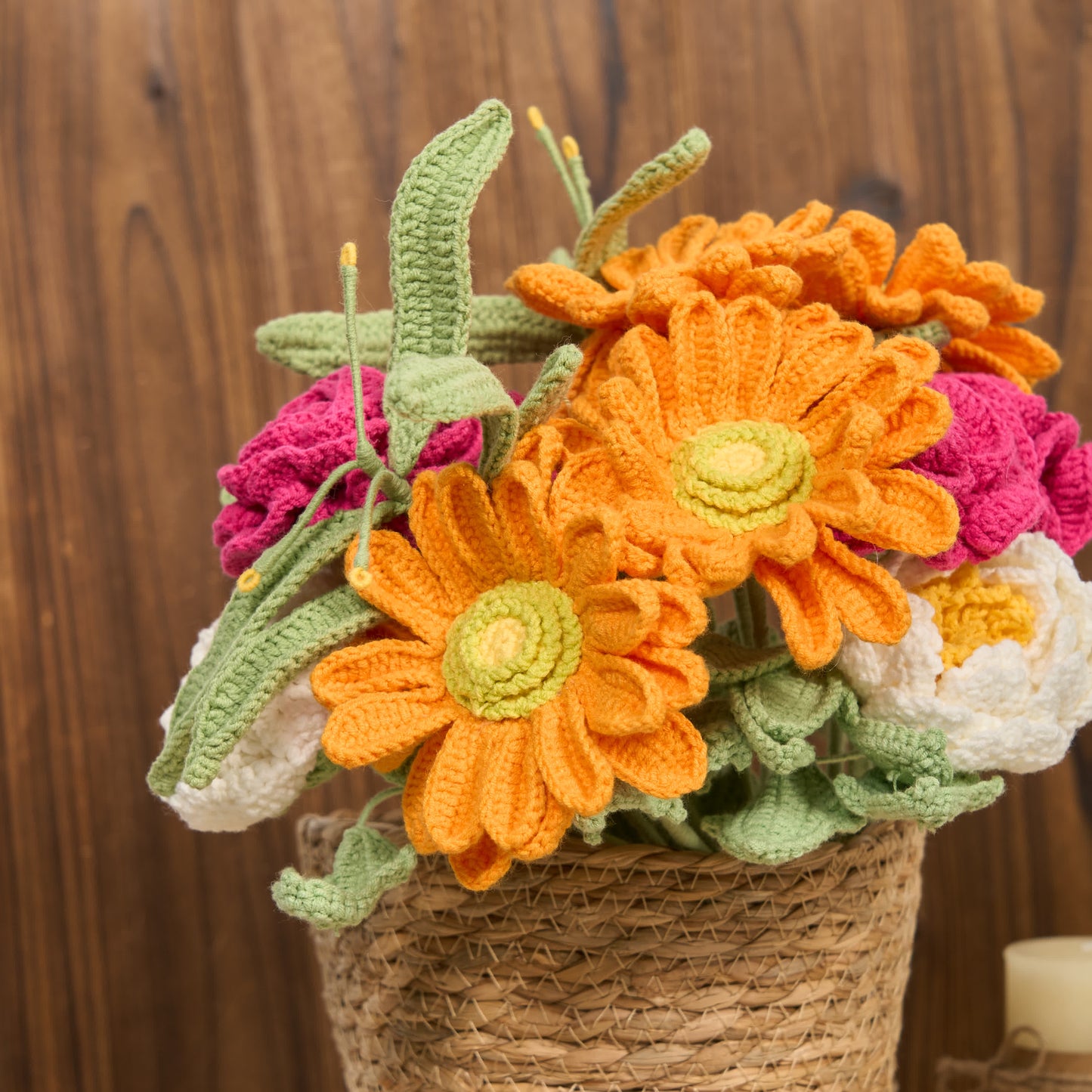 Handgefertigter gestrickter Blumenstrauß, Heimdekoration (12 Stück)