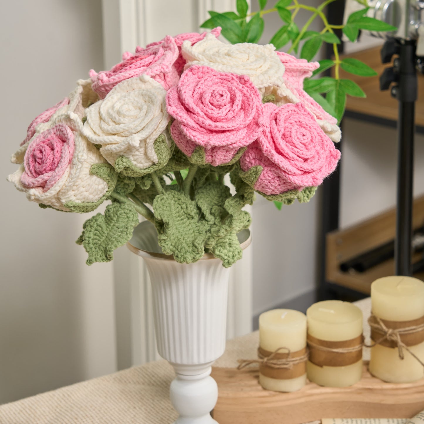 Handgemachte gehäkelte Rosen-Kunstblumen (12 Stück)