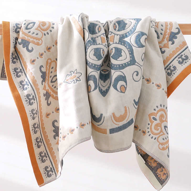 Ownkoti Badetuch aus Jacquard-Baumwolle mit Blumendruck
