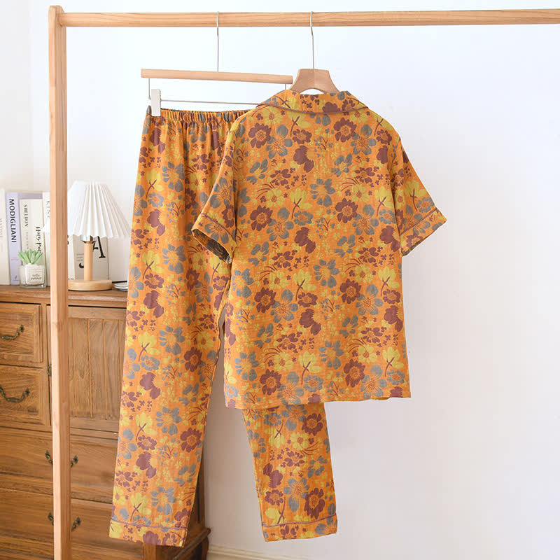 Pyjama-Set aus Baumwolle mit Blumenmuster und Reversausschnitt