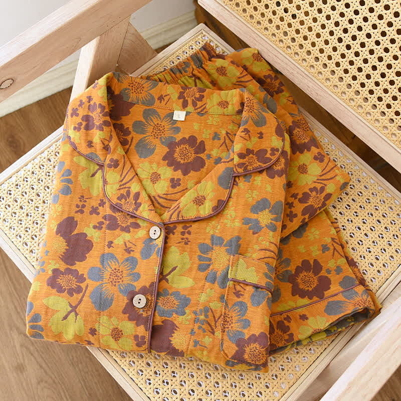 Pyjama-Set aus Baumwolle mit Blumenmuster und Reversausschnitt