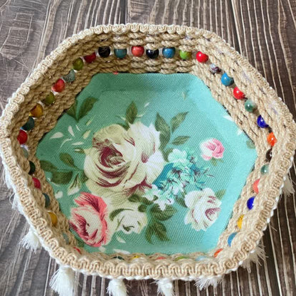 Sechseckiger Aufbewahrungskorb aus Hanfseil mit Blumenmuster