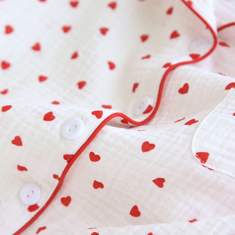 Einfaches Loungewear-Set aus Baumwollgaze mit Herzrevers