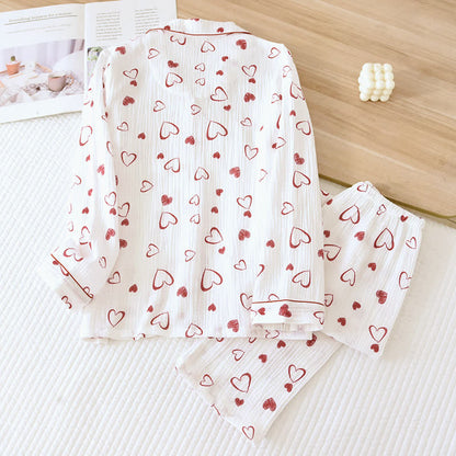 Atmungsaktives Pyjama-Set aus Baumwollgaze mit Herz-Revers