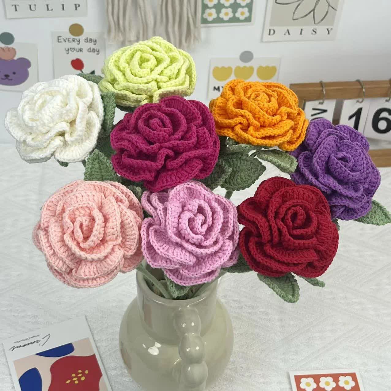 Künstliche Rose, handgehäkeltes Garnornament