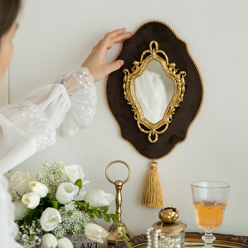 Französischer Vintage Wandspiegel mit verzierter Quaste