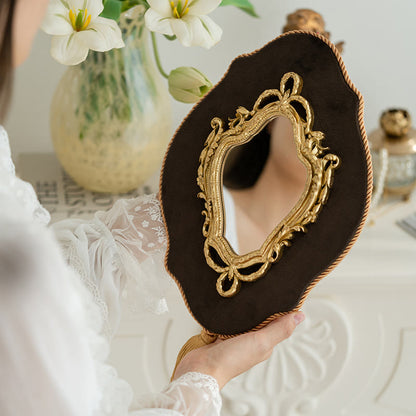 Französischer Vintage Wandspiegel mit verzierter Quaste
