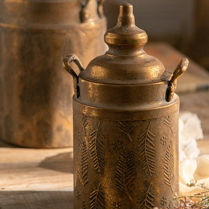 Kreative Blumenvase aus Eisen im Retro-Palaststil