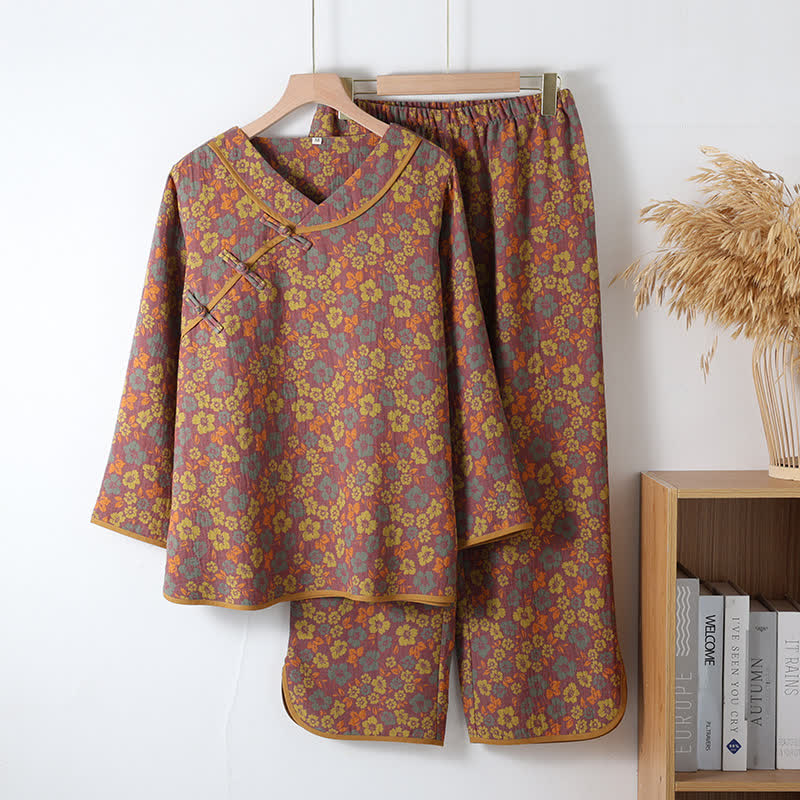 Loungewear-Set aus Baumwollgaze mit Blumenmuster und Froschverschluss