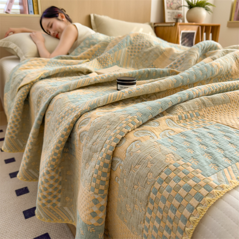 Dreilagige, bequeme, leichte Retro-Steppdecke aus Gaze