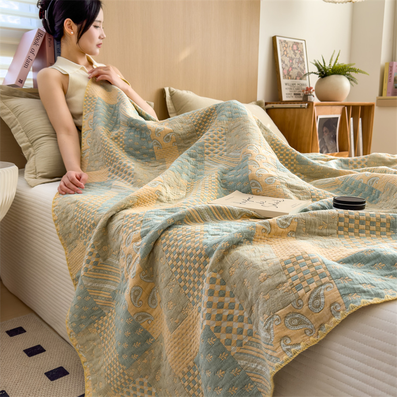 Dreilagige, bequeme, leichte Retro-Steppdecke aus Gaze