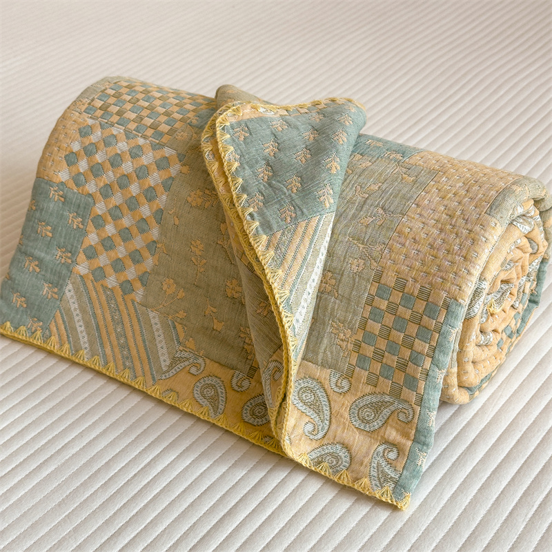 Dreilagige, bequeme, leichte Retro-Steppdecke aus Gaze