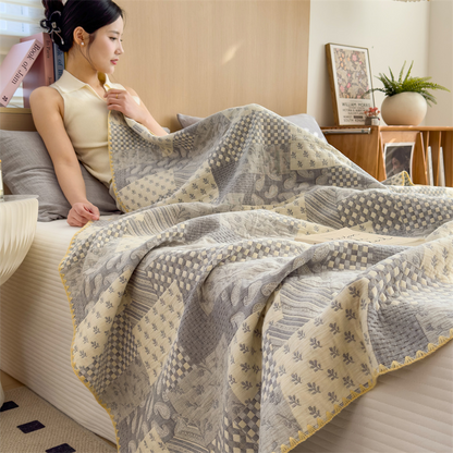 Dreilagige, bequeme, leichte Retro-Steppdecke aus Gaze