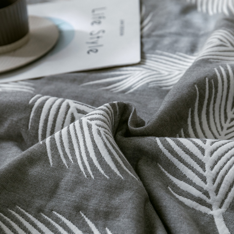 Atmungsaktive, bequeme Steppdecke aus sechslagiger Gaze