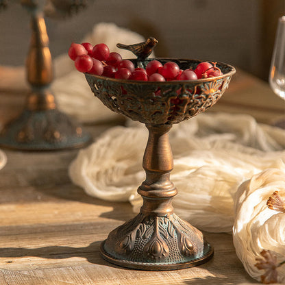Dekoratives Obsttablett im Vintage-Stil aus Eisen mit hohen Beinen