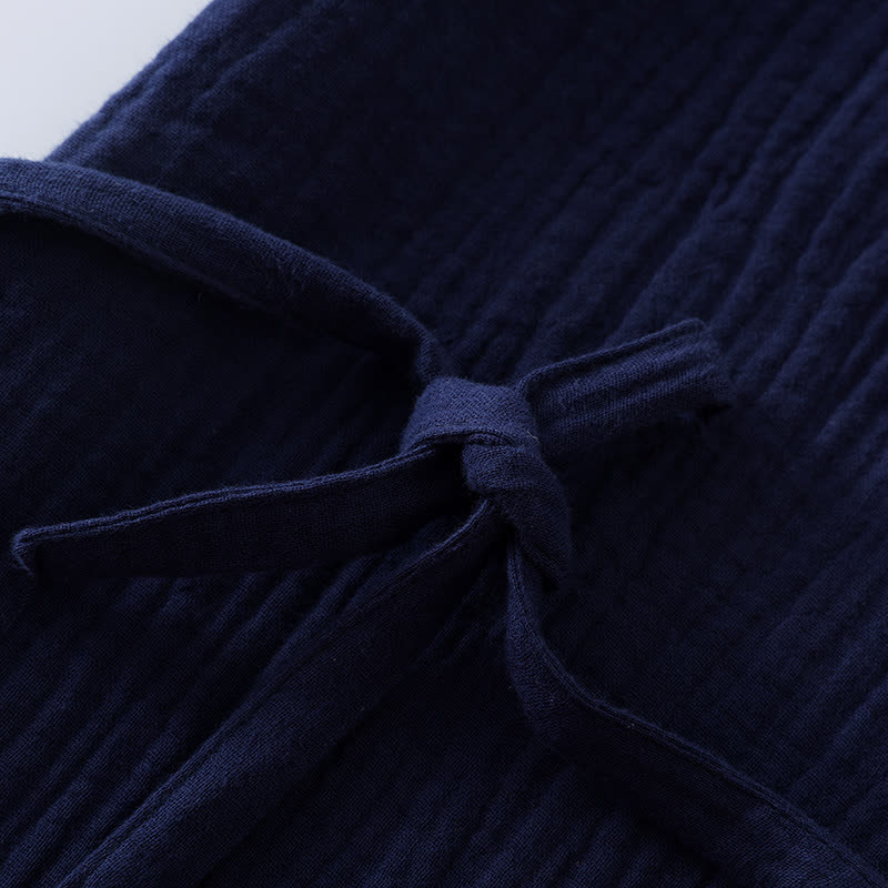 Pyjama-Set aus Baumwollgaze im Kimono-Stil im neutralen Stil