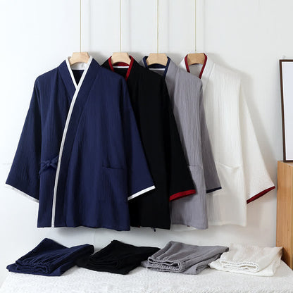 Pyjama-Set aus Baumwollgaze im Kimono-Stil im neutralen Stil