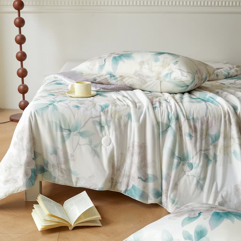 Kühlende, atmungsaktive Steppdecke „Refresh Floral“