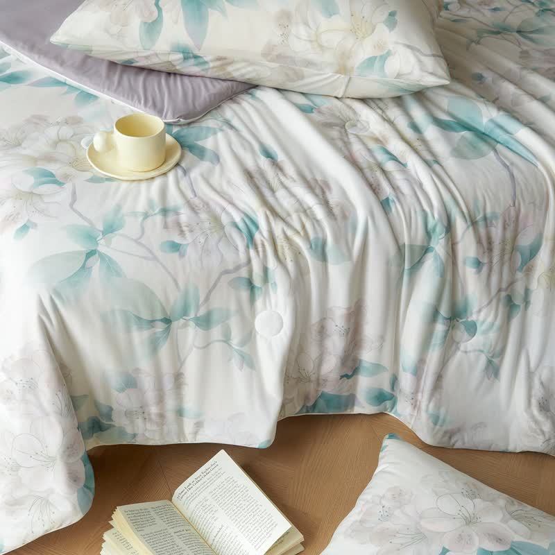 Kühlende, atmungsaktive Steppdecke „Refresh Floral“