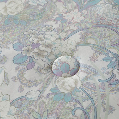 Weiche, leichte Steppdecke mit Vintage-Blumenmuster