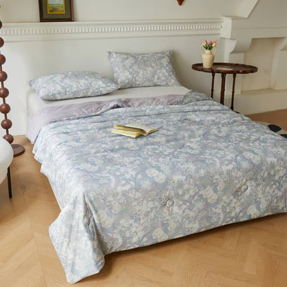 Weiche, leichte Steppdecke mit Vintage-Blumenmuster