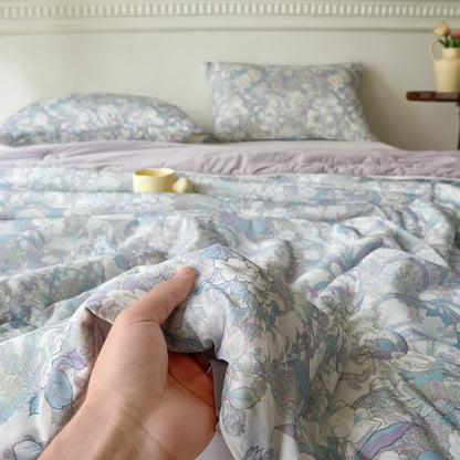 Weiche, leichte Steppdecke mit Vintage-Blumenmuster