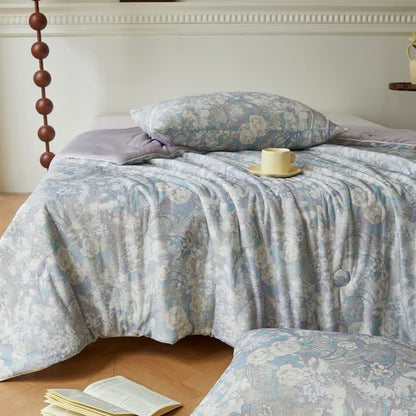 Weiche, leichte Steppdecke mit Vintage-Blumenmuster