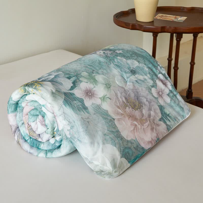 Elegante, atmungsaktive Kühldecke mit Blumenmuster