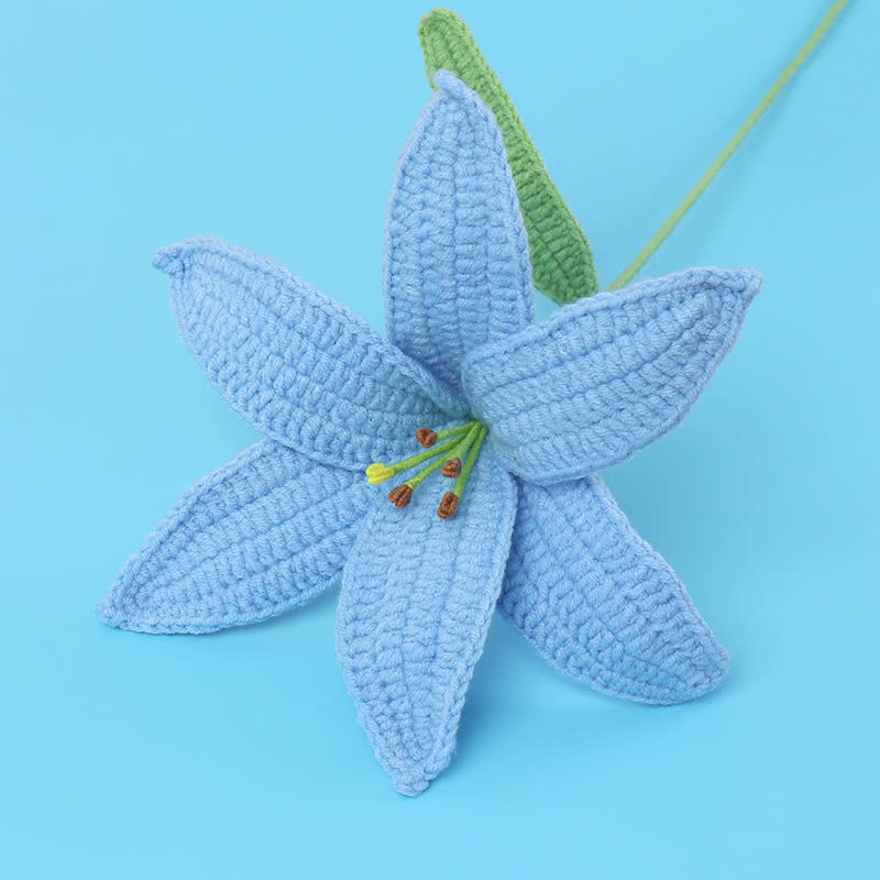 Handgemachtes gestricktes Häkel-Lilienzweig-Dekor