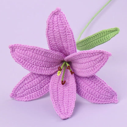 Handgemachtes gestricktes Häkel-Lilienzweig-Dekor