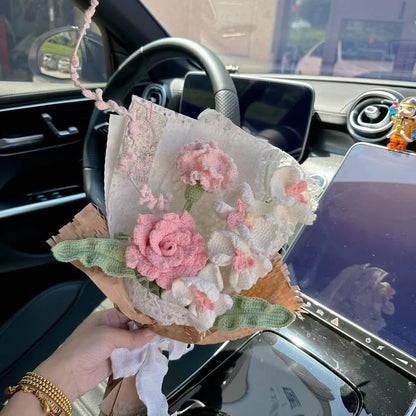 Handgemachter gestrickter gehäkelter Rosen-Sonnenblumenstrauß